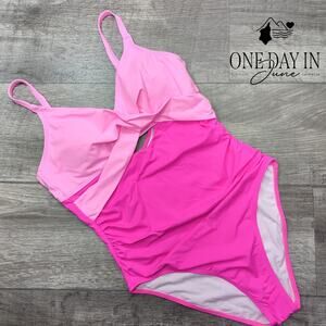 Tempt Me Cross Front Keyhole One Piece Swimsuit Size M